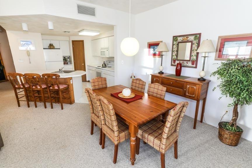 Seven Springs Stonegate 2 Bedroom Standard Condo, Ski-in Out, Sleeps 8! Apartment Champion